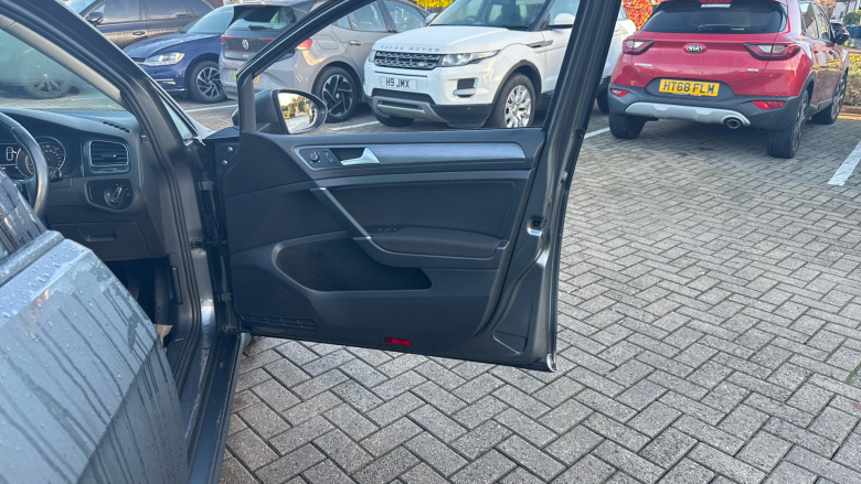 Volkswagen Golf 1.4 TSI SE [Nav] 5dr Petrol Hatchback